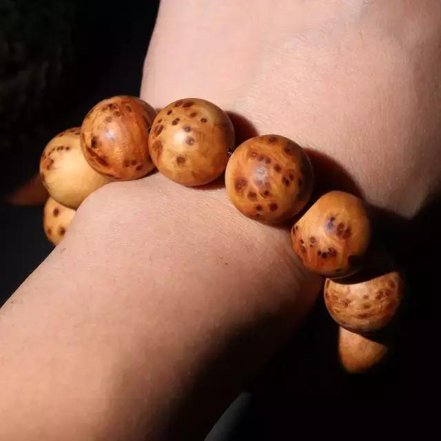 木质手串能直接用手盘吗,木质手串怎么盘才能快速包浆