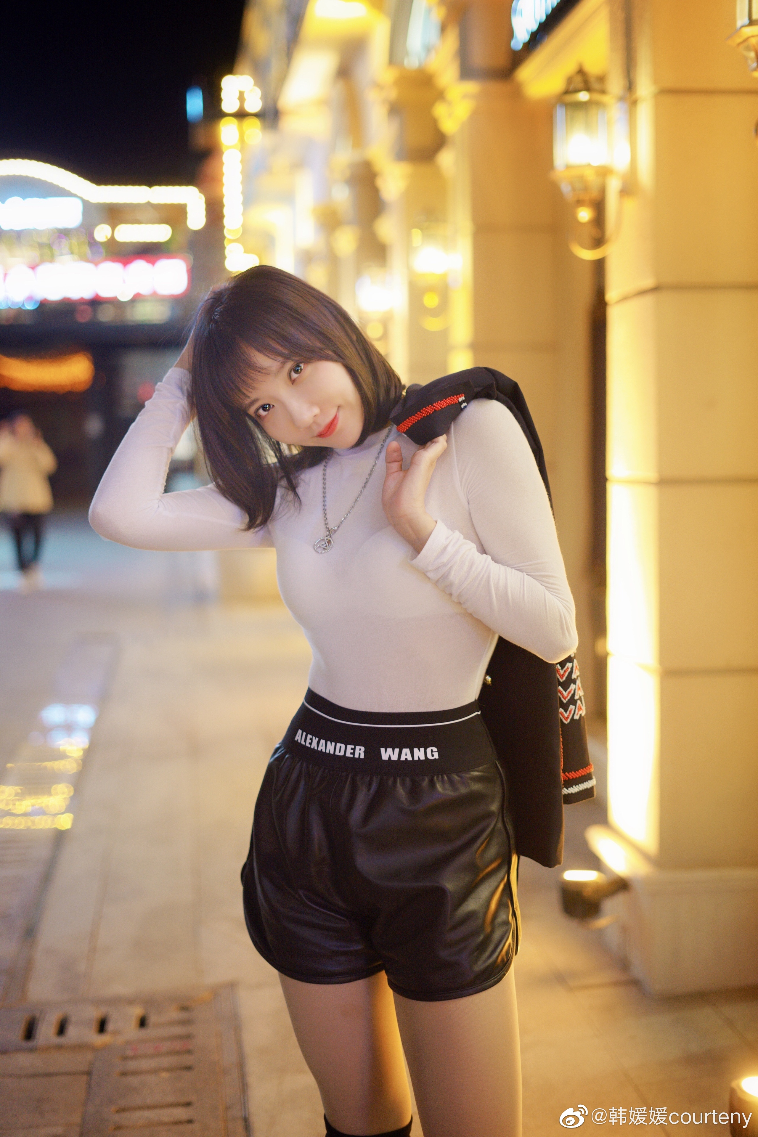 那些靠足球走红的球迷去哪了?有的拍电影有的开公司当老板