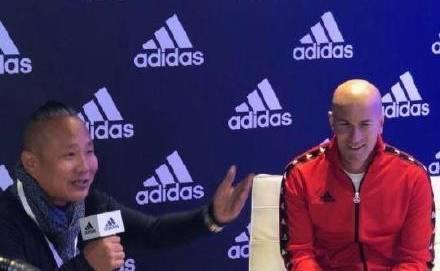 足球丨一方欧洲选帅！国足网红翻译！国奥集训名单