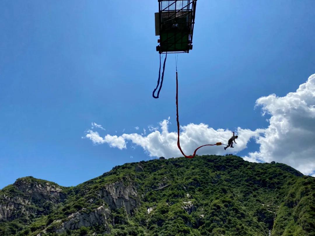青龙峡风景区秋景,欣赏青龙湖美景