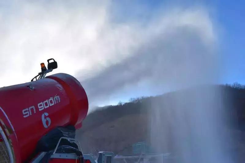 梦都美滑雪场全面升级！11月23日开板首滑！快办张年卡免费滑雪去！