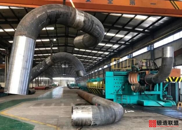 被李依依赞誉为“鬼斧神工”的宏润核装5万吨挤压机有何过人之处
