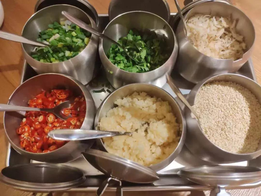 她17岁逃婚出深山，如今在无锡，开了南长街上最大的酒楼