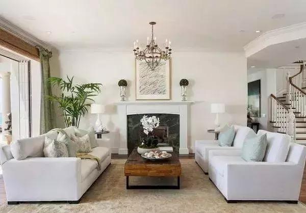 梅西和c罗谁豪宅最好,身价十亿的球星