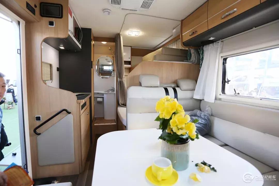 6万到8万的自动挡房车推荐,家用自动挡房车20-30万6人