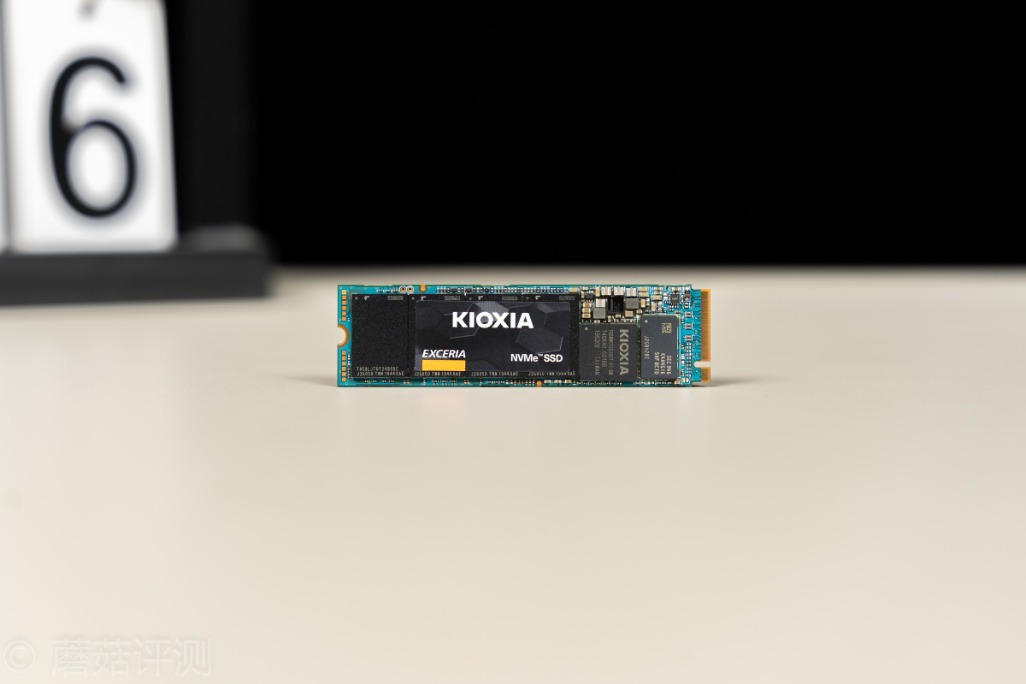 sata固态硬盘铠侠tc10评测,铠侠rc20500g固态硬盘评测