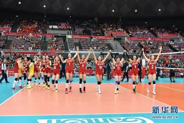 女排精神39年前的这一刻值得刷屏,女排精神永不言败时隔12年再夺冠