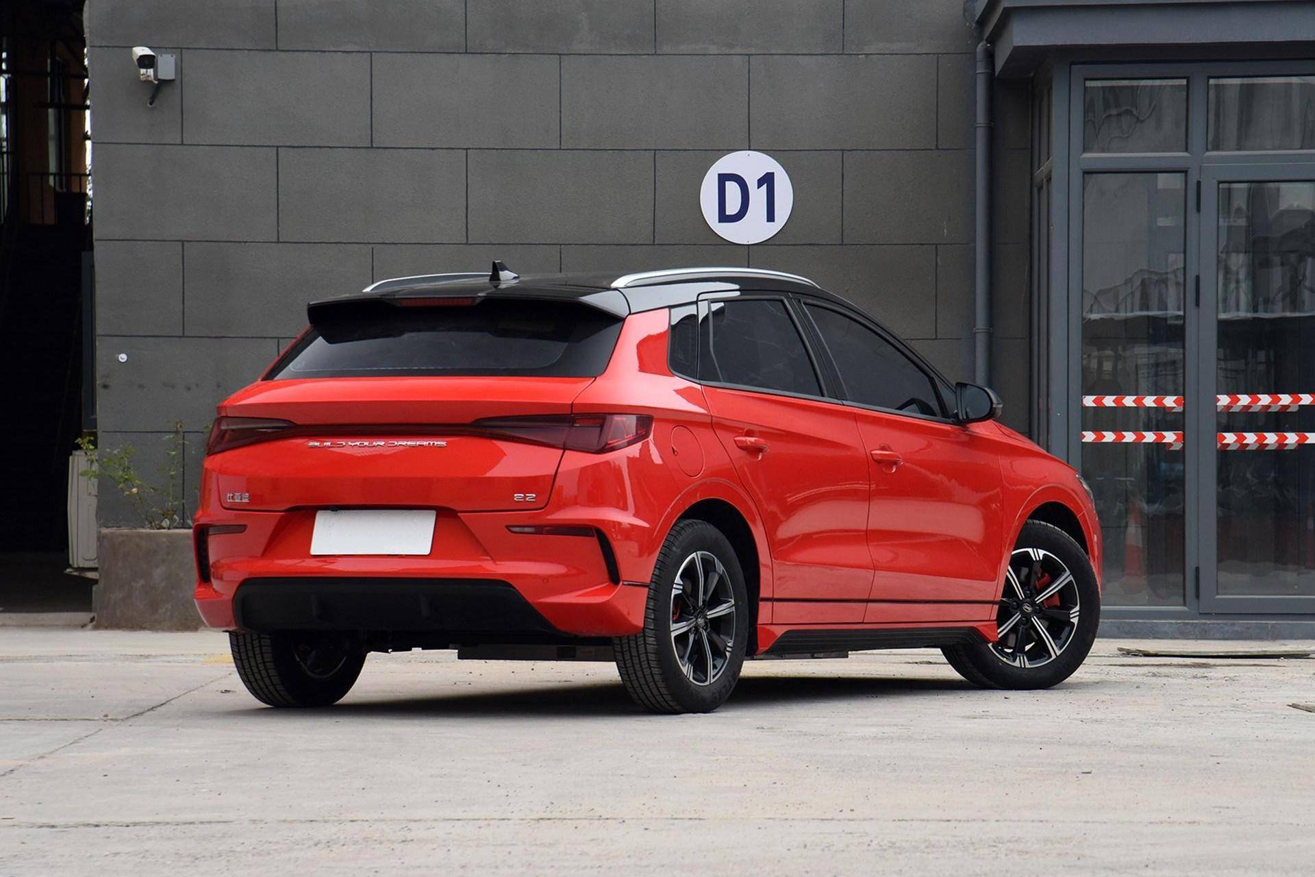 国产电动两厢车,高颜值大型电动两厢车