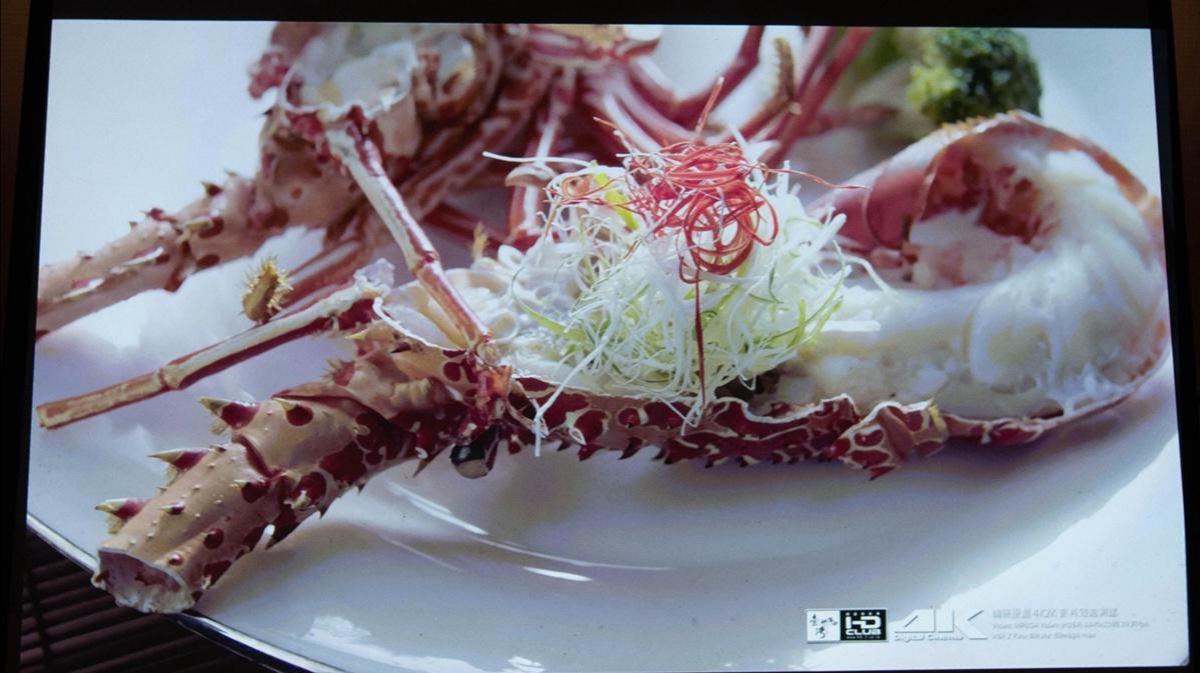 瞬间提升客厅格调，电影1895电影机体验