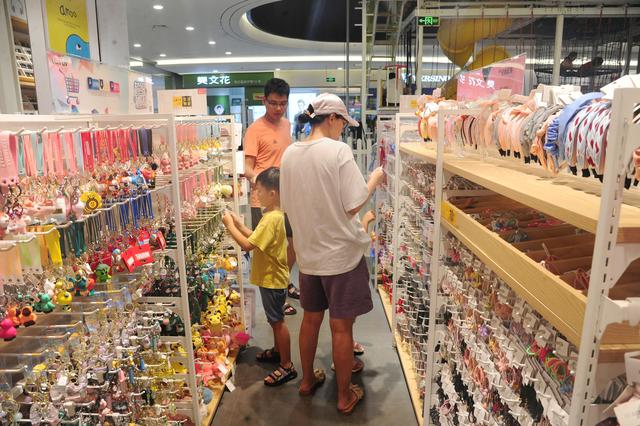 南兴广场服装品牌,南兴广场地产