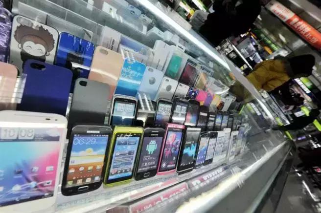 手机行业中最强山寨，华为小米都没放过