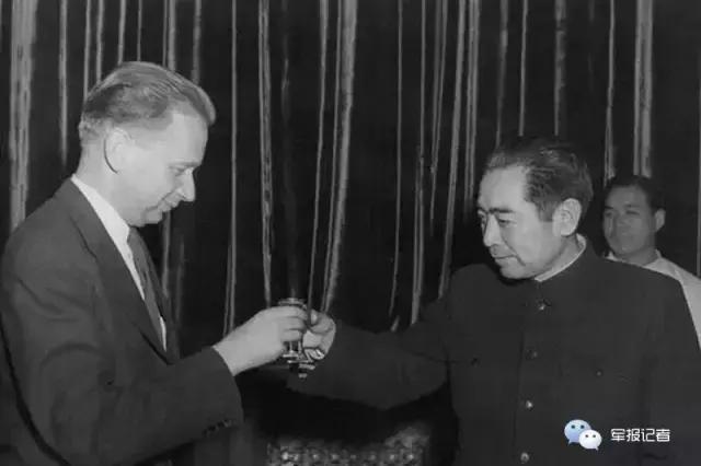 周恩来诞辰121周年:愿相会于中华腾飞世界时