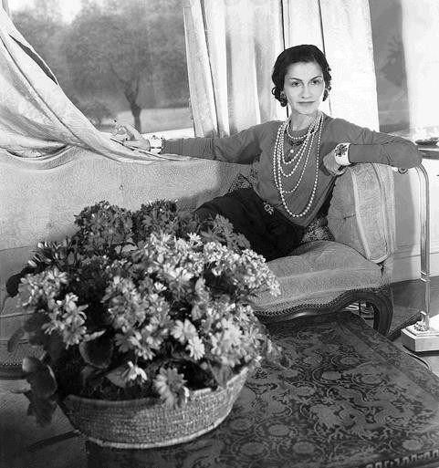 戴上珍珠发夹就是小仙女,当女人戴上眼镜