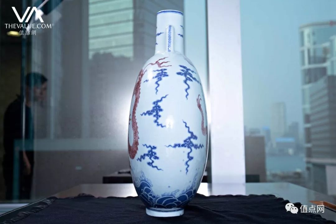 神秘藏窦「十面灵壁山居」|从三件乾隆官窑看大藏家品味