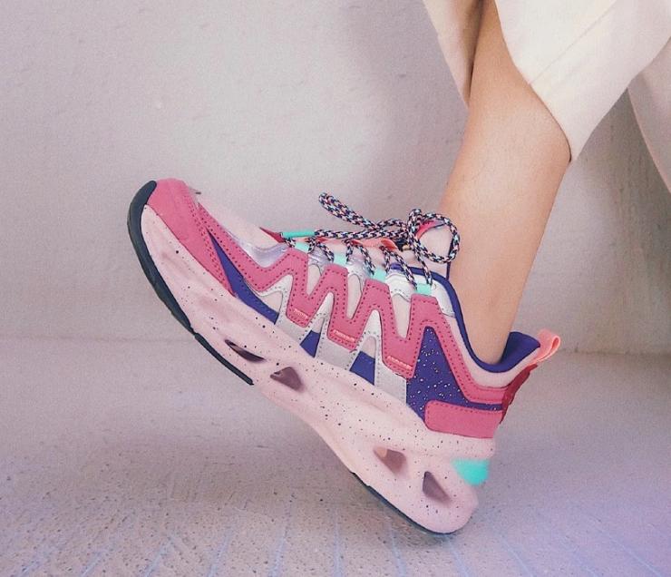 国货逆袭了！少女配色加上舒适脚感，百元价格也能买到心头好