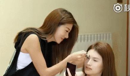 景甜改眉毛的视频,景甜的柳叶眉适合什么脸型