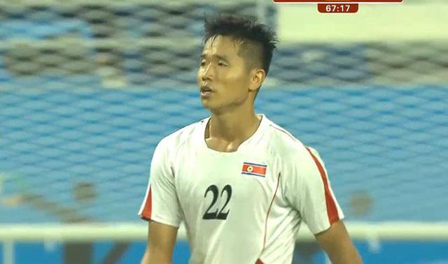 又一C罗小迷弟？国奥队长解围太温柔，朝鲜破门模仿C罗霸气庆祝