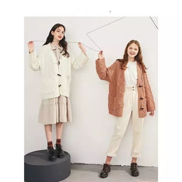 衬衫毛衣的穿法技巧男,毛衣衬衫怎么搭配裤子