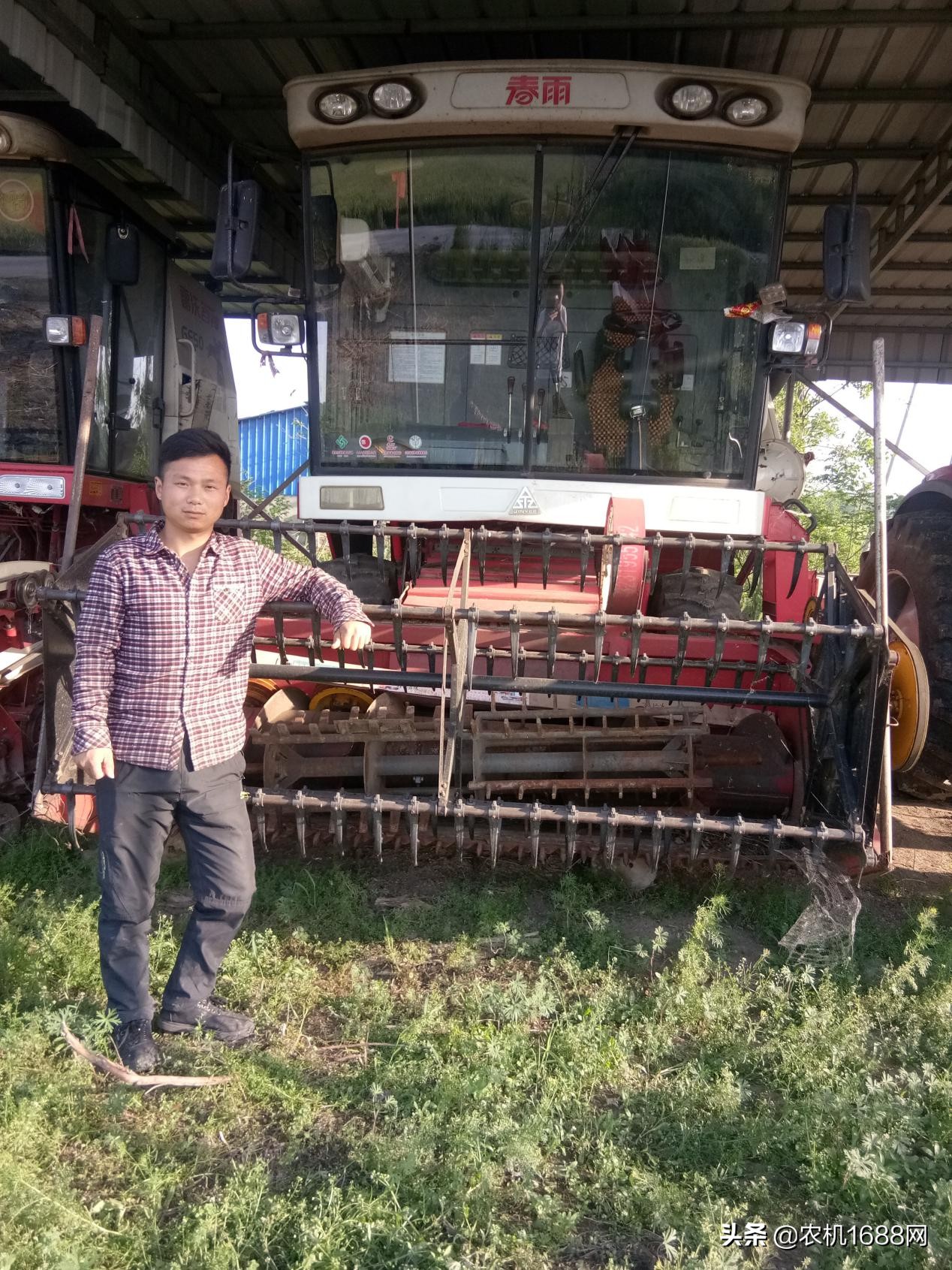 利辛春雨收割机价格,春雨4lz2小麦收割机