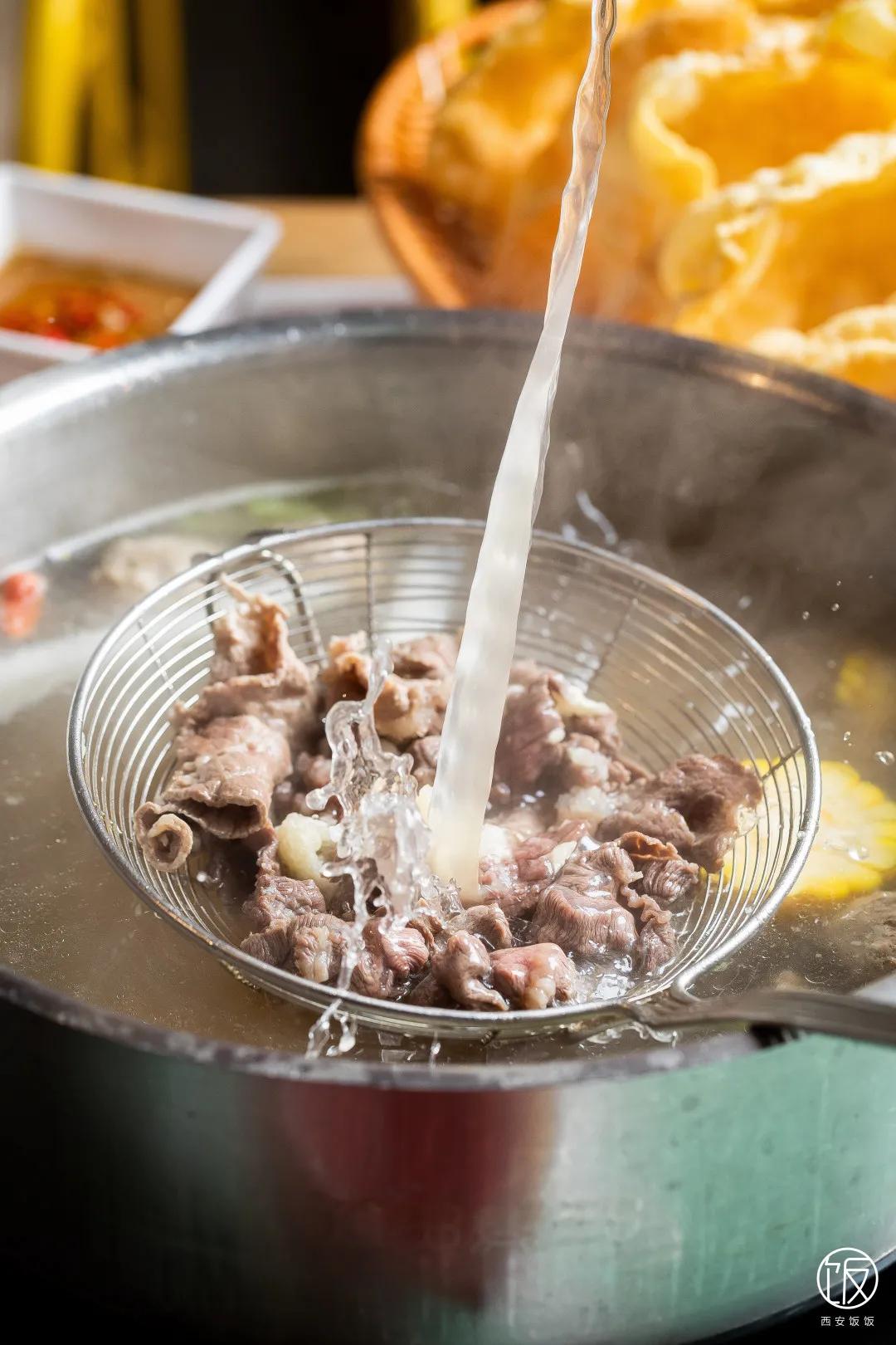 能看到钟楼的美食,看见钟楼的西安美食