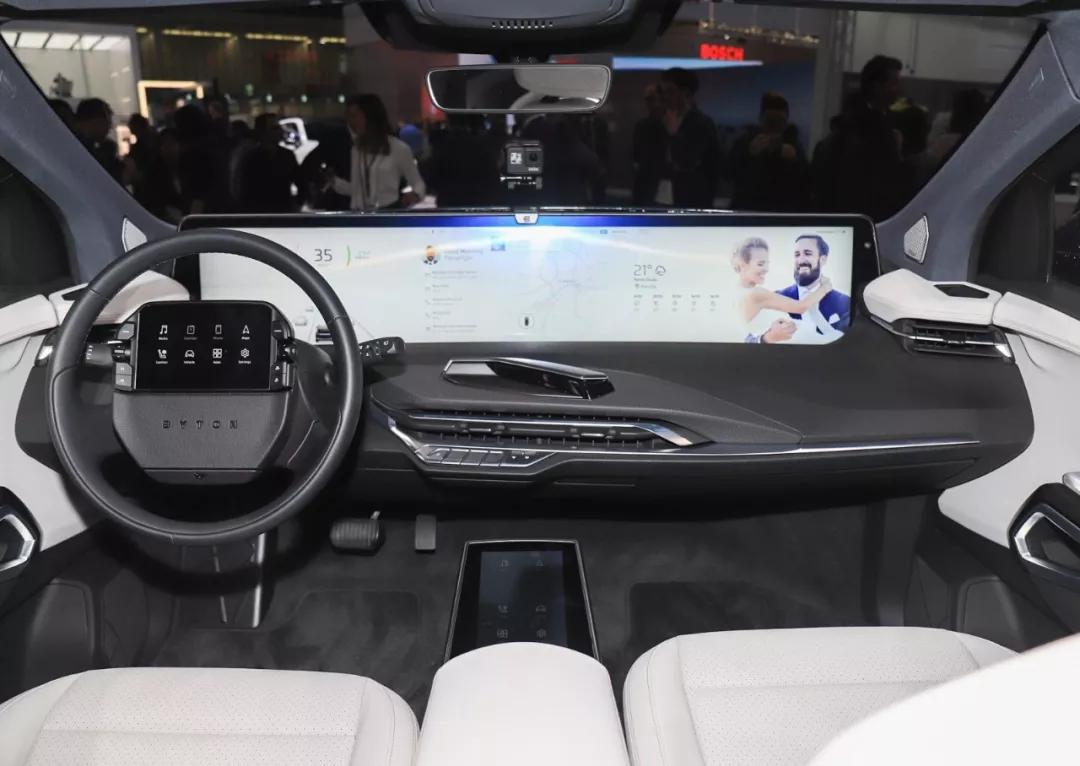 48寸全面屏新车,2019新车48寸屏