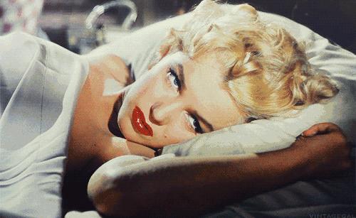 都没想到!岡本跨界做香水,营销有深度,限量礼盒很别致