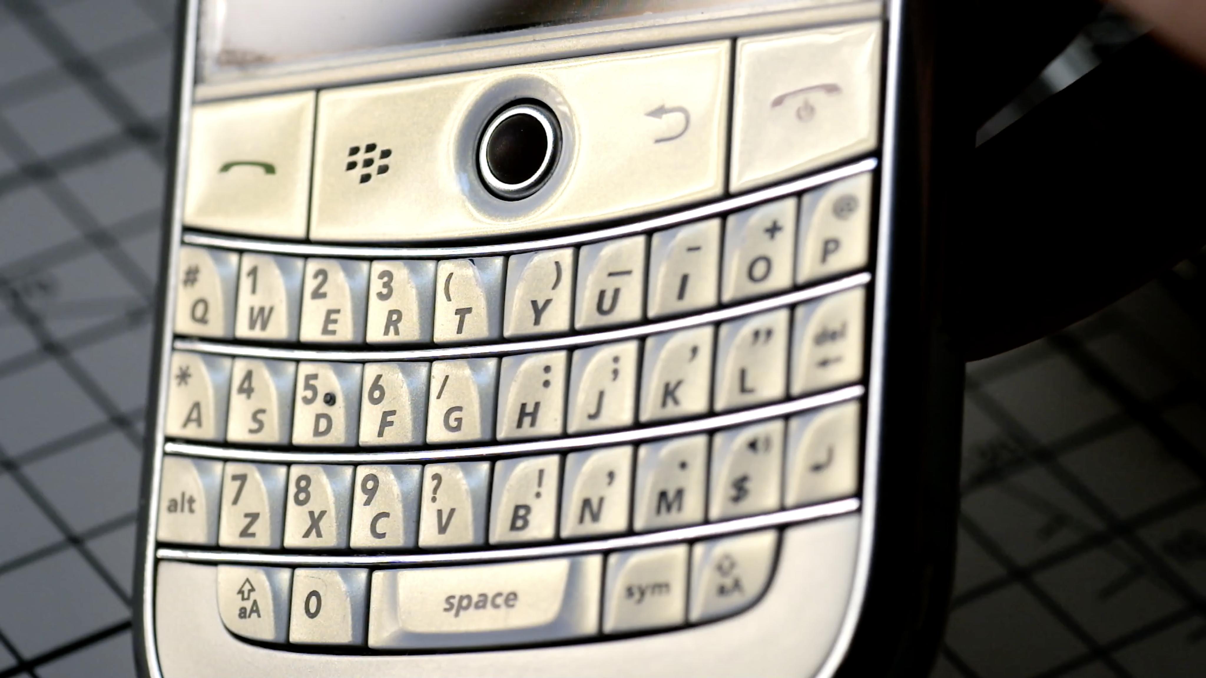 黑莓9000,黑莓9000是国产手机吗