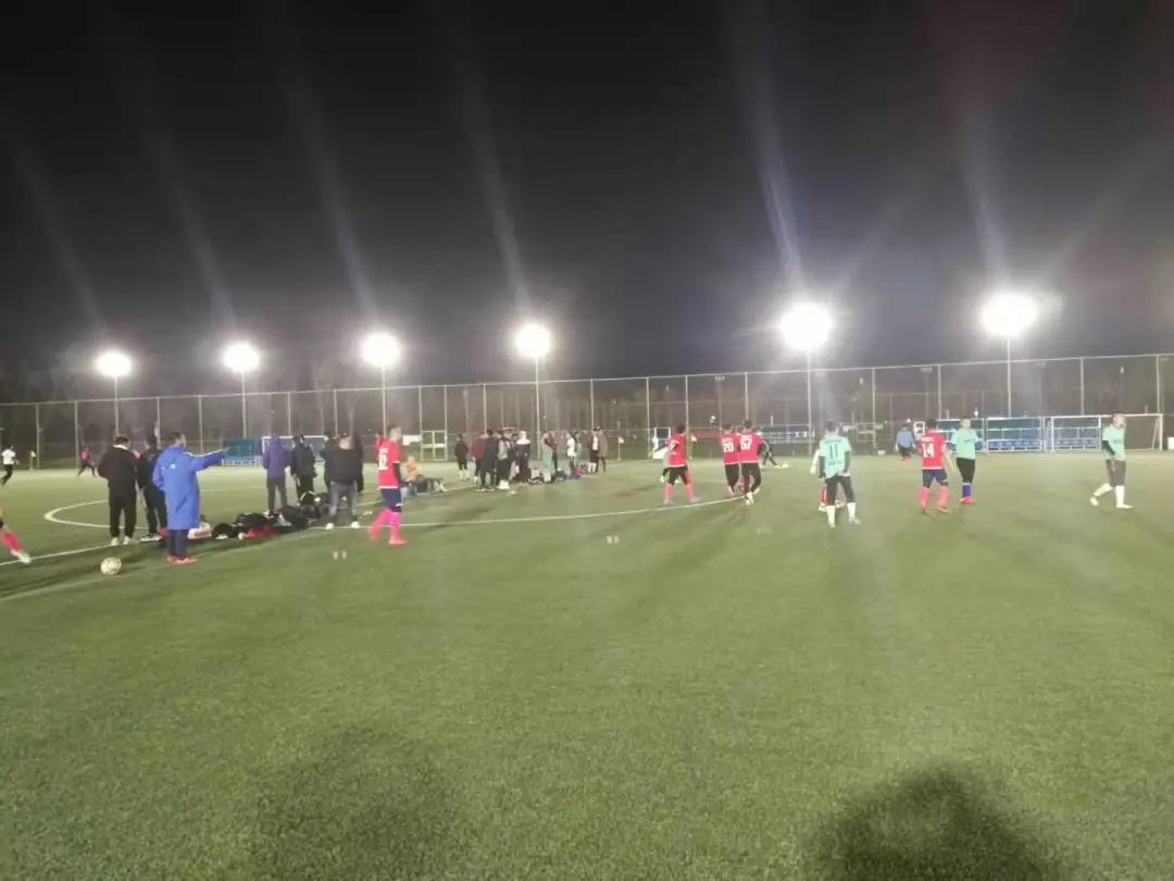 青岛市33届市长杯足球比赛积分榜,青岛30届市长杯足球赛情况