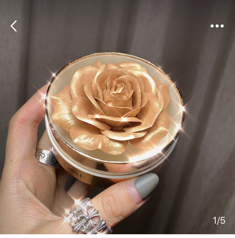 大牌圣诞限定专柜,圣诞限定值得购吗