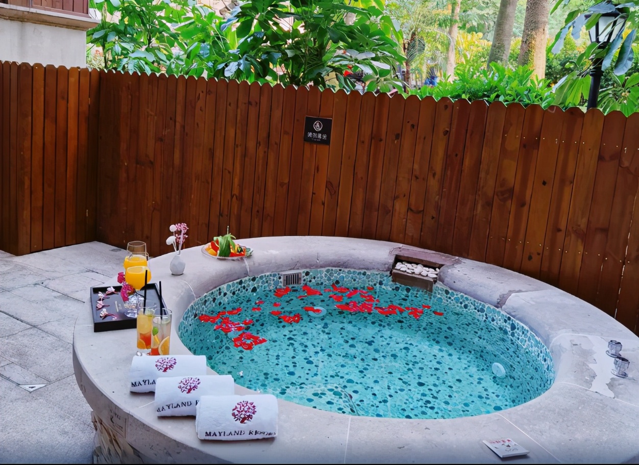 花都温泉度假村独立泡温泉,花都温泉好玩吗