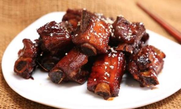 排骨焯水腥味重？处理“三步走”，保证鲜嫩无腥味，怎么做都好吃