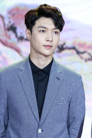 张艺兴一个努力与实力并存的偶像,张艺兴努力才是唯一的捷径