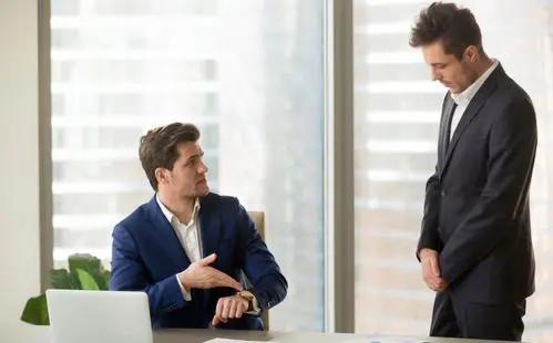 “接私活”被领导发现?高情商的职场人都这么做,早知早受益