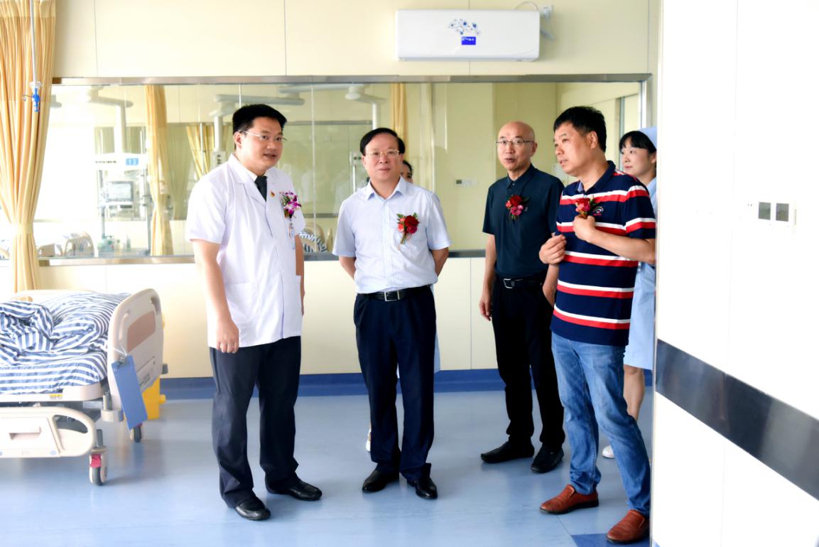 德术并举，患者至上——南大二附院红角洲院区重症医学科开科