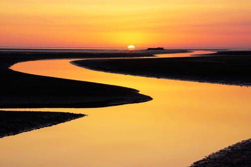 九曲黄河万里沙古诗词,九曲黄河万里沙浪淘风簸自天涯