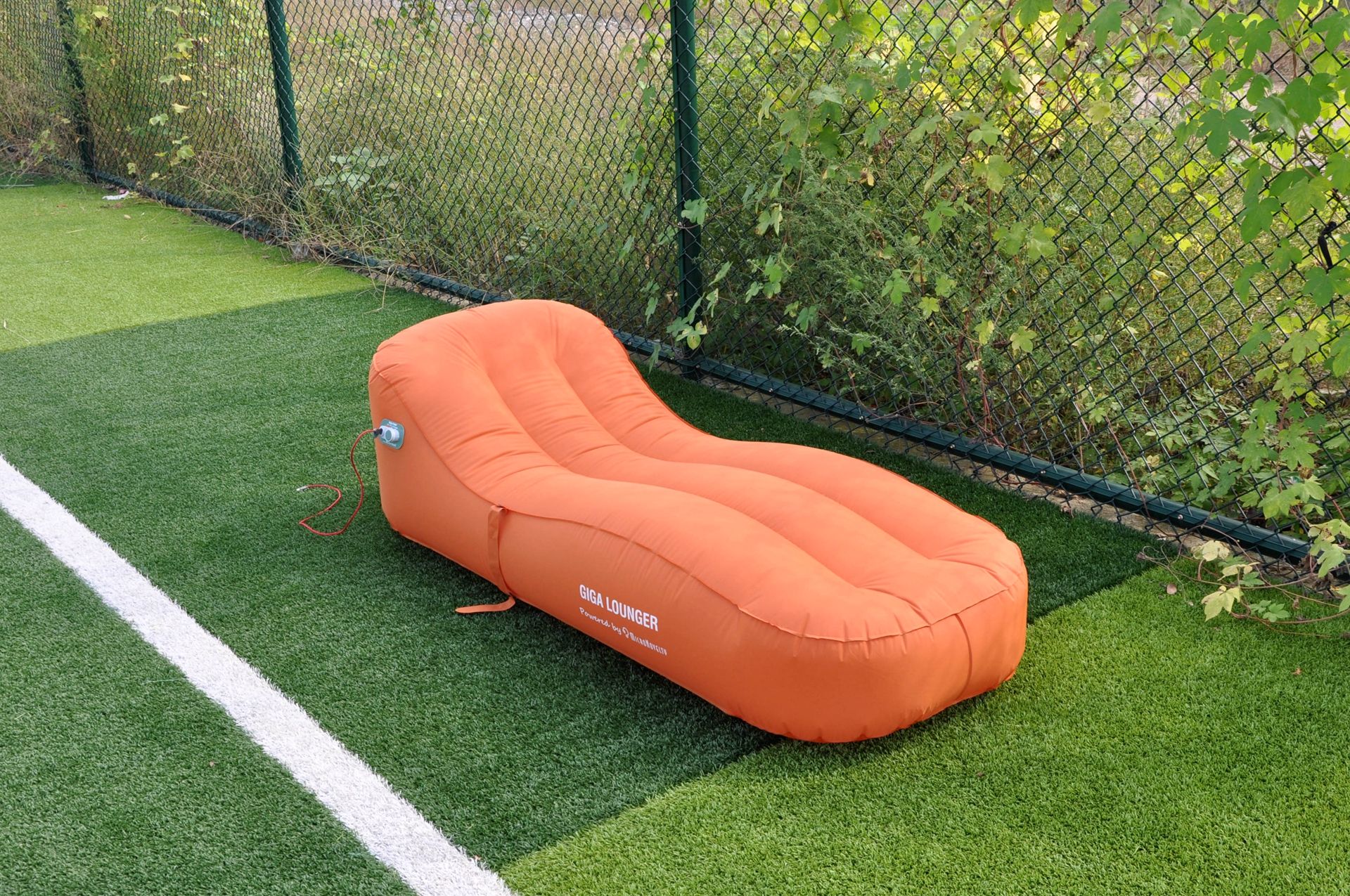 十一长假，我用反射镜面一键自动充气休闲床玩嗨了