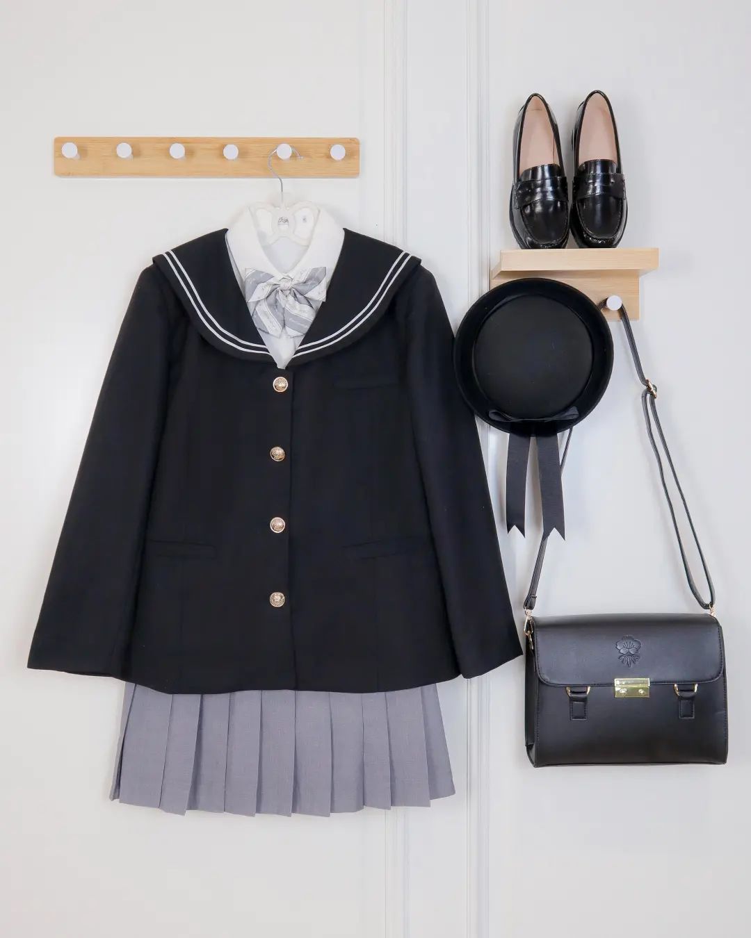 00后女生创业年入1200万,大二女生创业月入70万