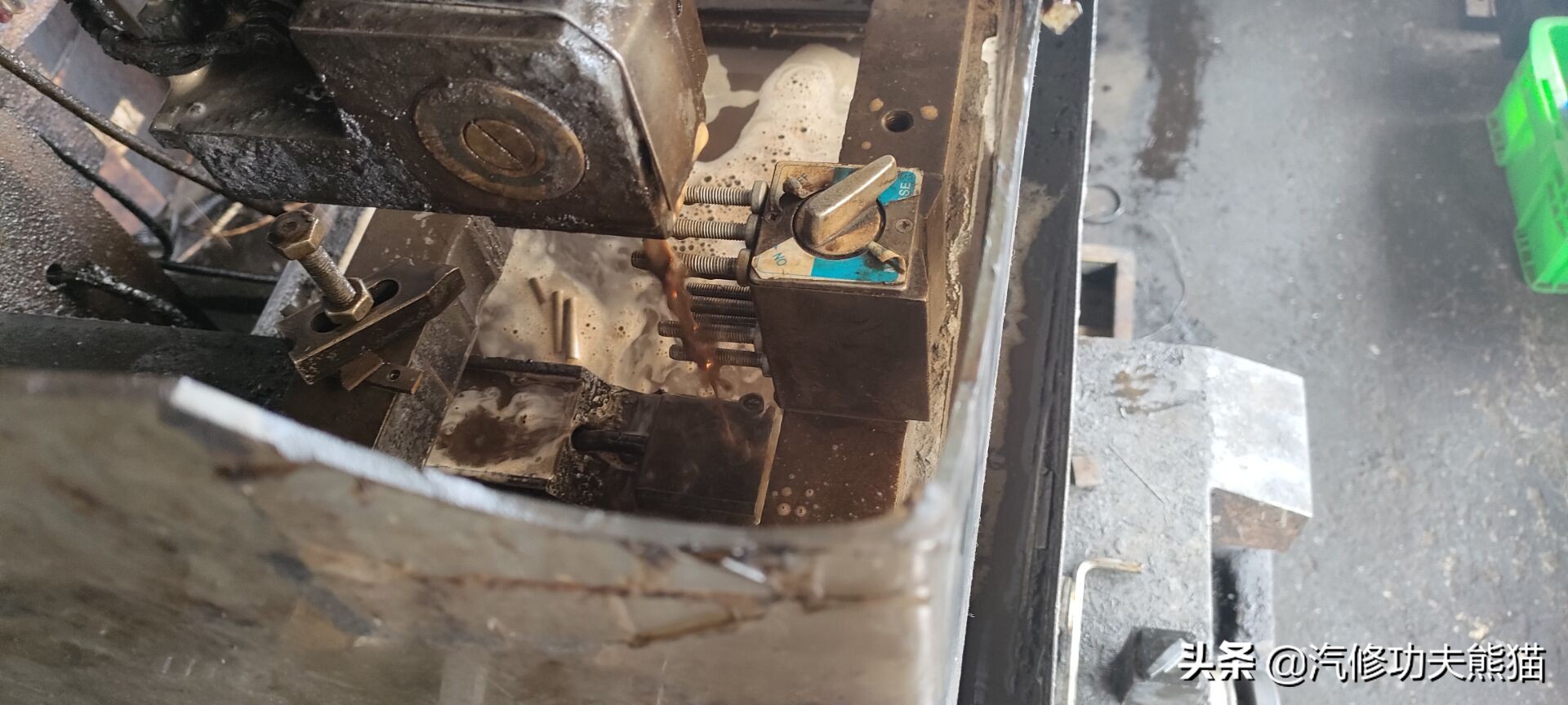 现在最新款的奥迪烧不烧机油,奥迪q7哪年有的柴油