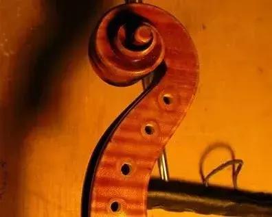 琴弦轴太紧拧不动怎么办,怎样把琴弦调松一点