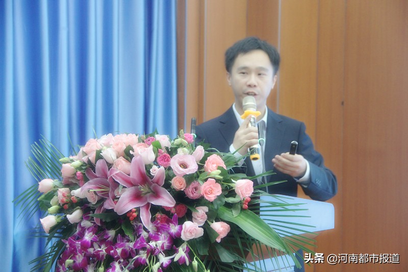 郑州市经济贸易学校与中国AOPA签约开启共赢新篇章