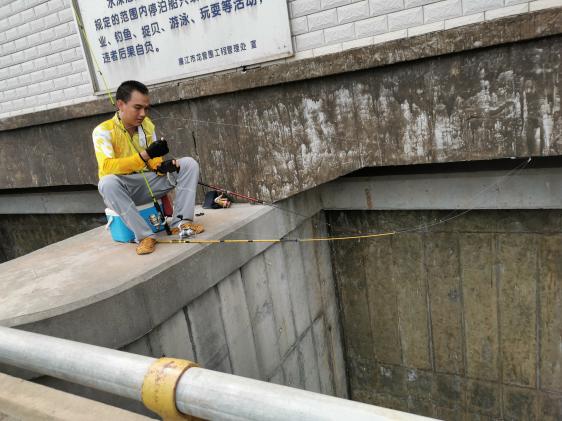 廉江龙营钓鱼视频,湛江市遂溪草潭码头钓鱼视频