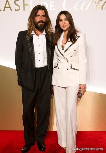 莫妮卡才是“性感女神”,56岁身材依然出众,气质犹存