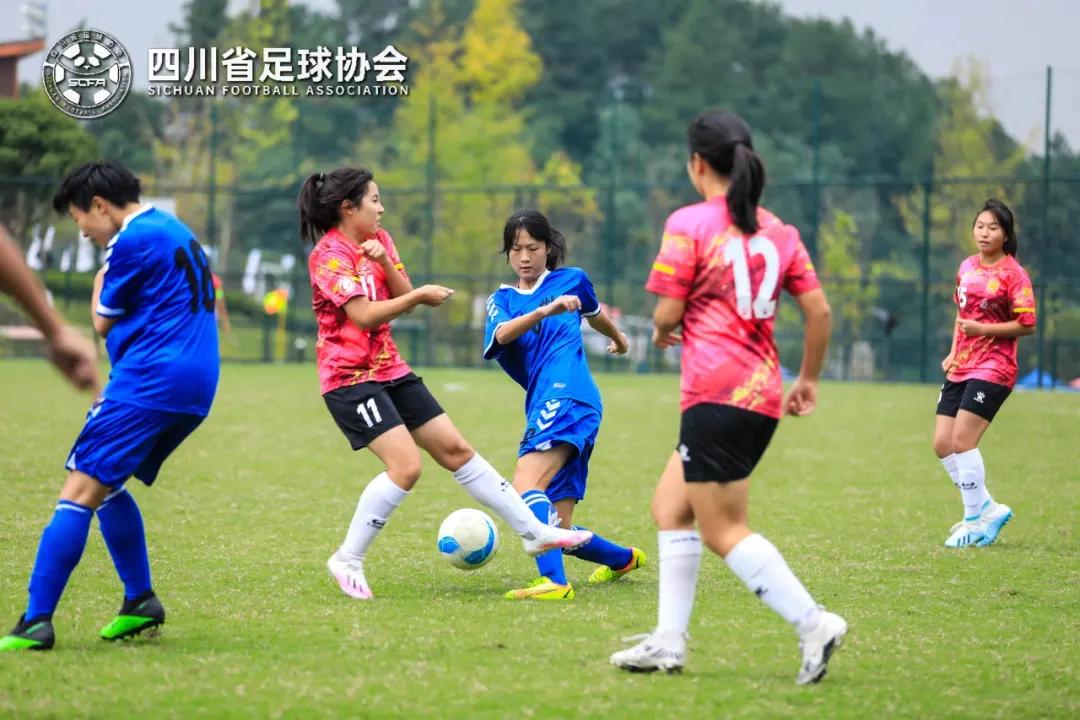 为中国女篮球队点赞,四川广元中学足球队