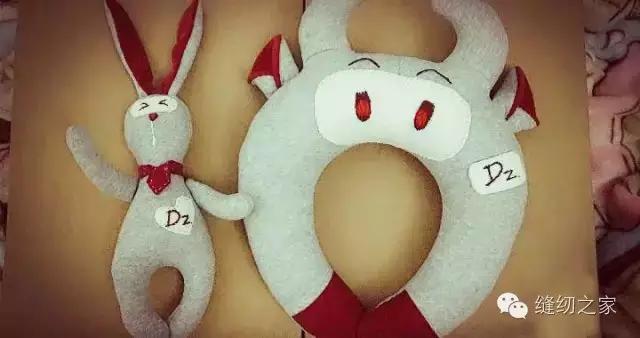 旧衣服改造睡枕图解,旧衣服做u型枕教程