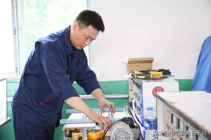 电工找私活可以推荐几个平台吗,电工网上接维修私活的平台