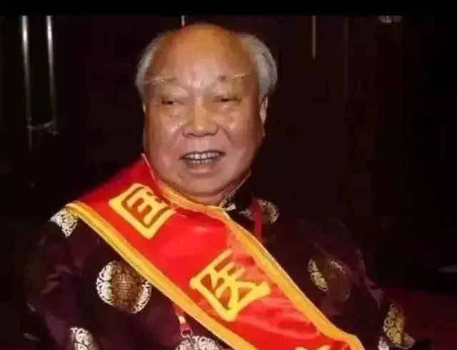 贺普仁针灸治疗儿童弱智视频,国医大师贺普仁眼睛模糊