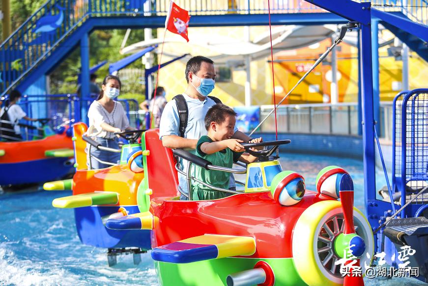 武汉欢乐谷6.8人流量,670万游客在武汉游玩