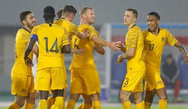 世预赛日本2-0澳大利亚,中国0:3澳大利亚足球视频