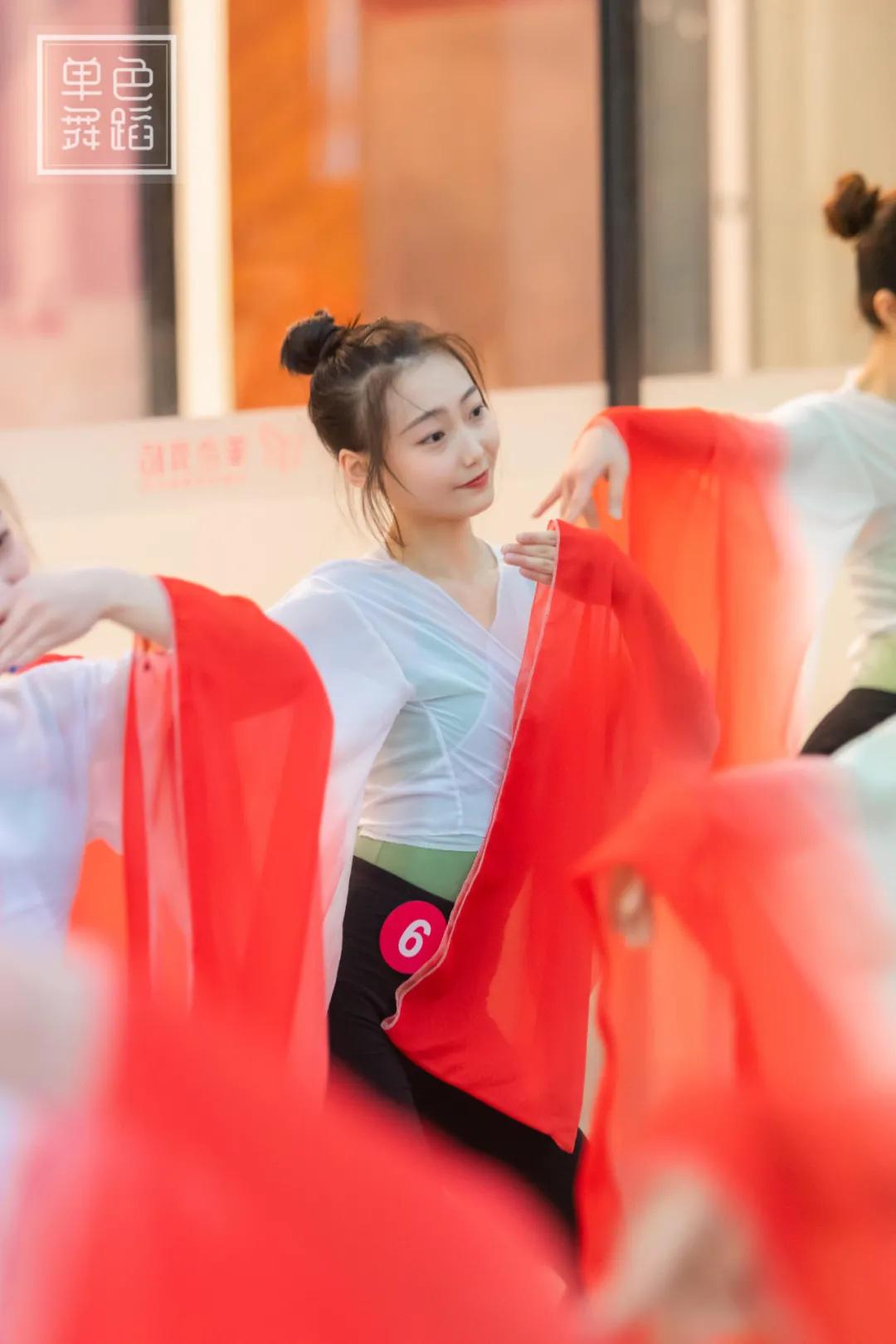 跳舞总是动作不到位,跳舞总是跟不上动作怎么办