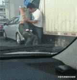 猝不及防一字马搞笑动图,搞笑gif倒立外加一字马